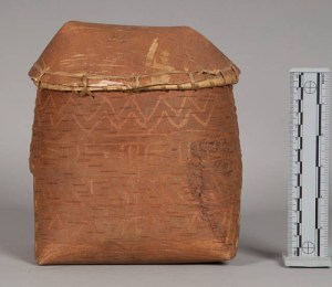 Makak: a semi-rigid or rigid container: a basket (especially one of birch bark), a box (Ojibwe People's Dictionary) Photo: Densmore Collection; Smithsonian