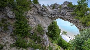 Photograph of Arch Rock on Mackinac Island, by n8huckins, shared under Creative Commons license. ~ Wikipedia.org